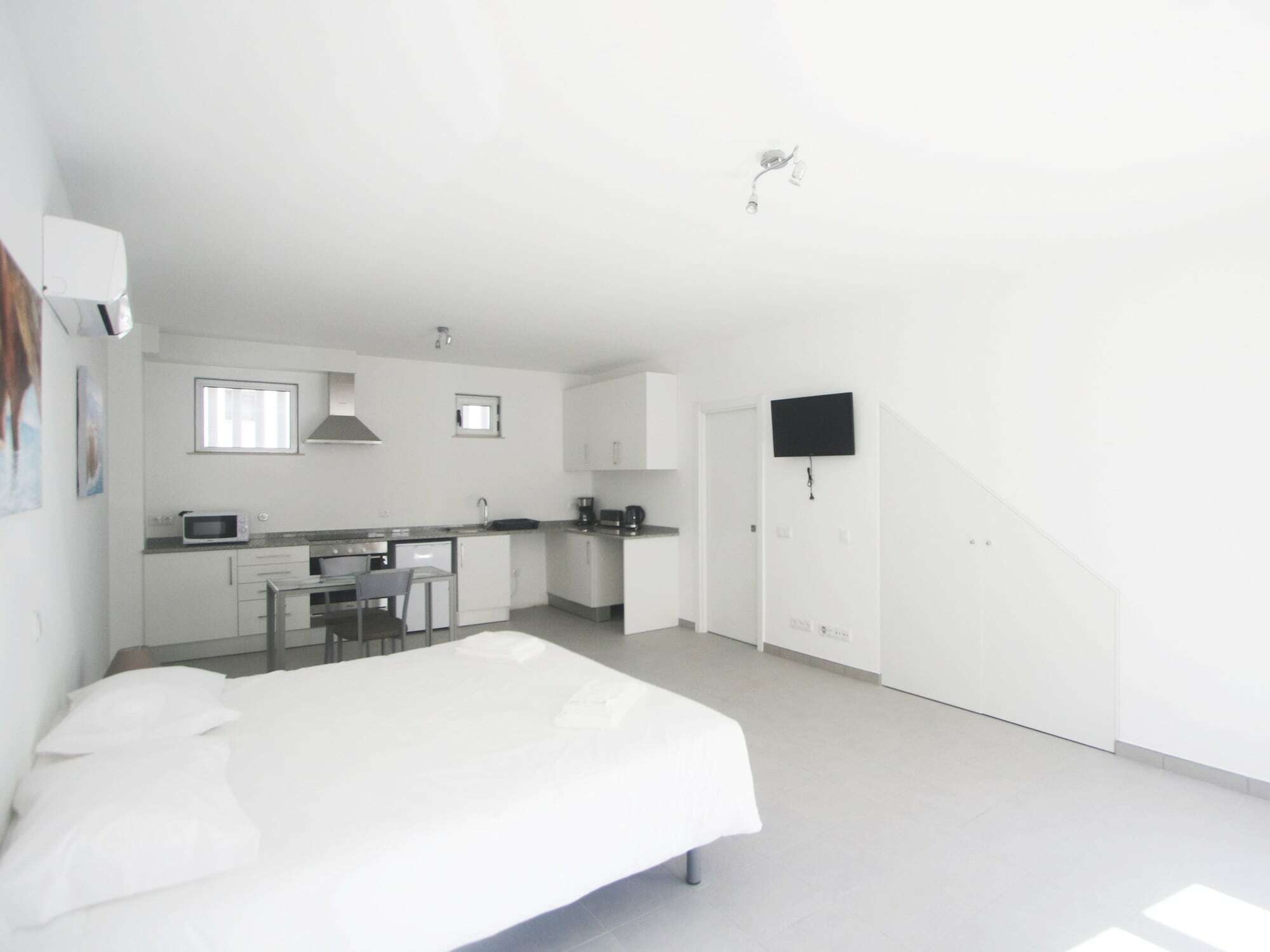Guest House Lovely Swan Lagos Exterior foto