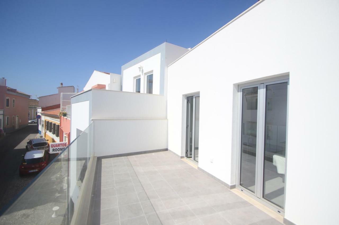 Guest House Lovely Swan Lagos Exterior foto